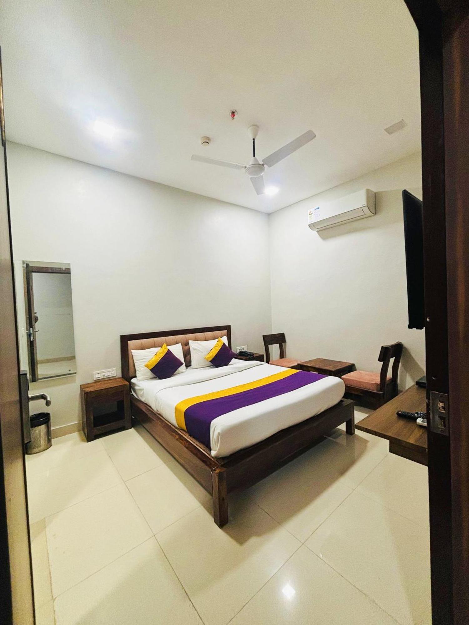 Hotel Amar Vilas & Resort Bharatpur Exterior foto