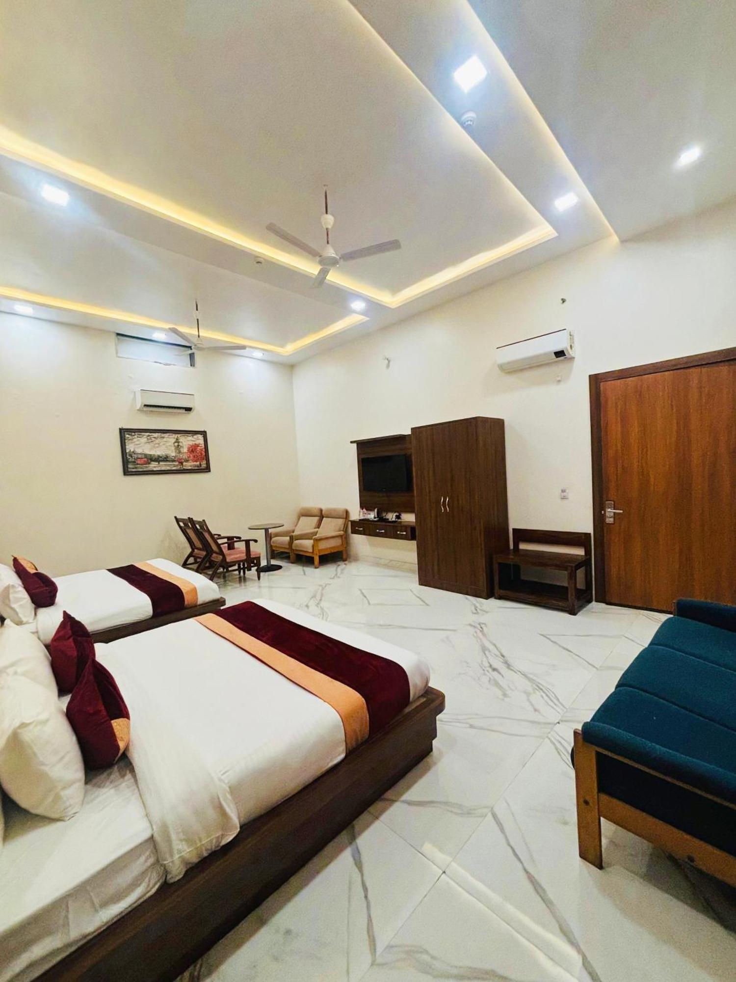 Hotel Amar Vilas & Resort Bharatpur Exterior foto